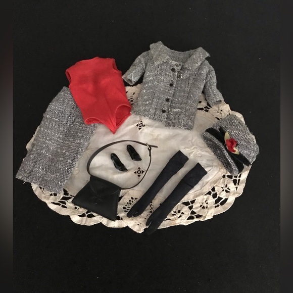 Vintage 1963 Barbie CAREER GIRL #954 - Near Complete - EXTRAS - Picture 2 of 7